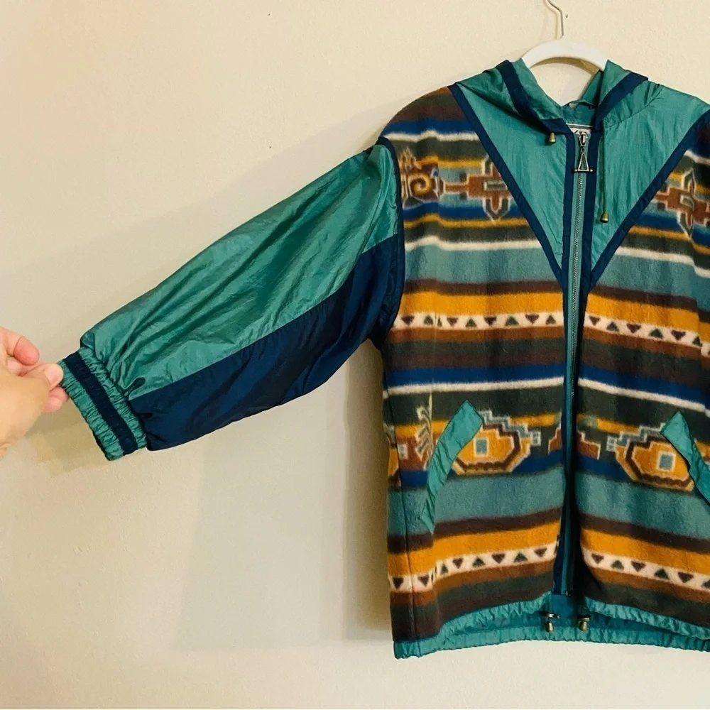 EAST WEST Vintage Hooded Windbreaker Jacket Aztec Print Sz S Unisex Retro Hooded